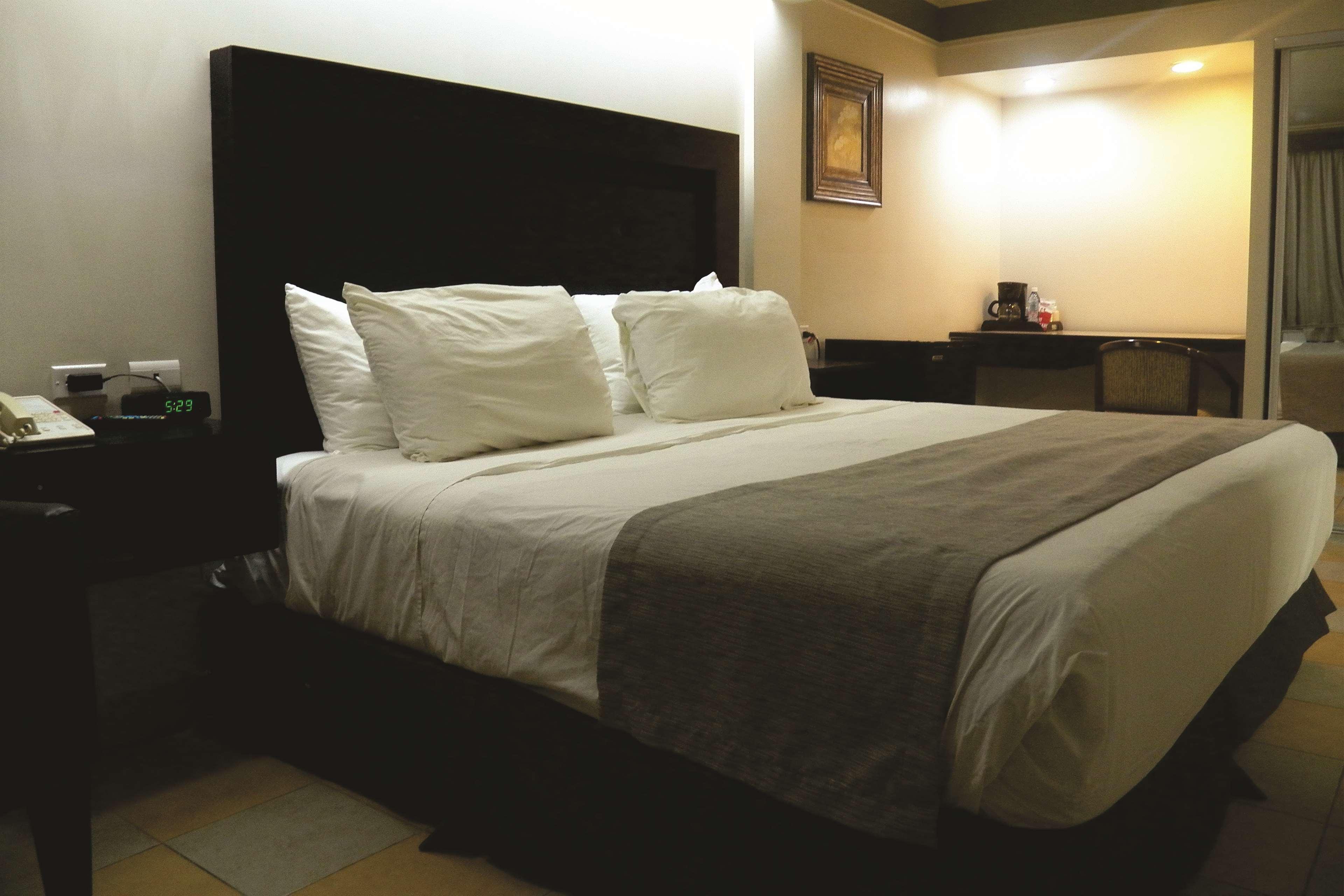 Best Western Hotel Plaza Matamoros מראה חיצוני תמונה